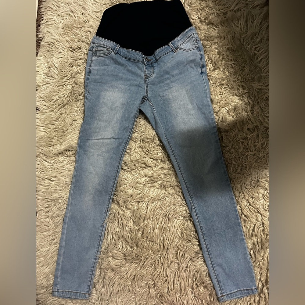 Maternity Jeans - Picture 2 of 3